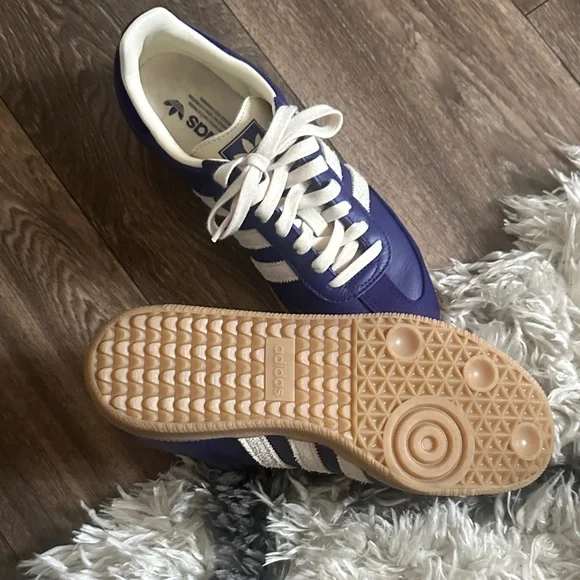 Adidas Classic Purple and Cream Shoes - Picture 4 of 5